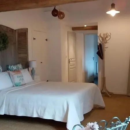 فندق مبيت وإفطار La Grange De