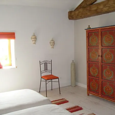 La Grange De Bed & Breakfast 3*